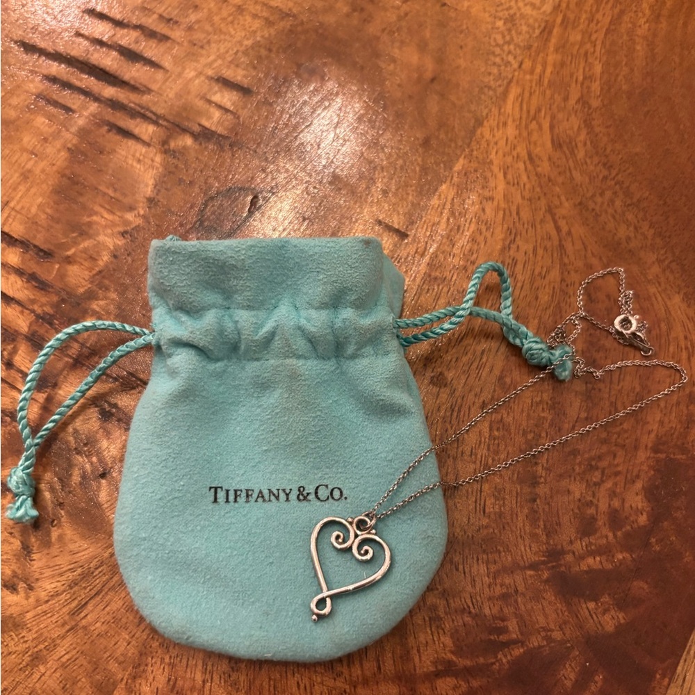 Tiffany & Co. Paloma Picasso Goldoni Heart Necklace in Sterling Silver - Picture 2 of 4